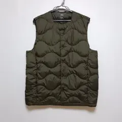 ユニクロ　ウルトラライトダウンコンパクトベスト　ウェーブキルト　オリーブ　M