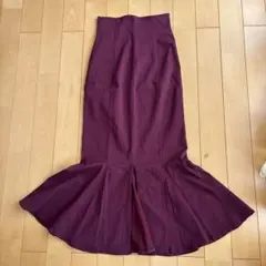 色っぽいワイン色マーメイドスカート　ロイヤルパーティのサムネイル
