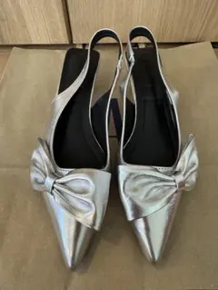 シルバー ポインテッドトゥ ミュール