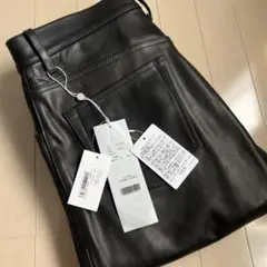 コモリ　レザー5Pパンツ サイズ2のサムネイル