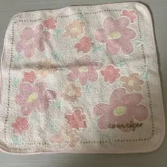 未使用シール付き　クレージュ　タオルハンカチ　２０センチ四方