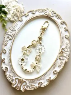 《匿名配送》ハンドメイド ❁⃘*.゜フラワー リボン パール ビーズキーホルダー