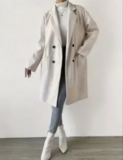 クリーム色 ダブルブレスト ロングコート