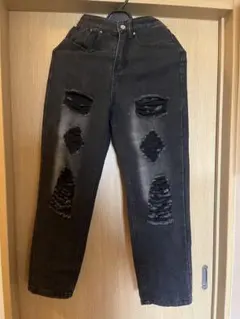 ダメージ加工スリムフィットブラックデニム