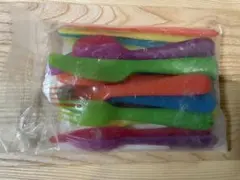 カラフル プラスチック カトラリーセットのサムネイル