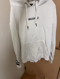 VALUABLE ロゴ プルオーバーパーカー ホワイト