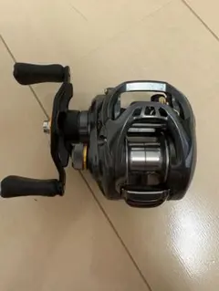 DAIWA 17タトゥーラ SV TW 6.3L 左ハンドル ベイトリールのサムネイル