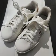 PUMA 厚底スニーカー