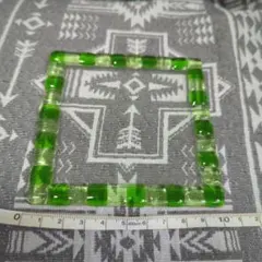 ガラス製緑色正方形パーツ 約10cm×10cm