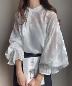 ラインストーン装飾ドレープブラウス（9AR）ブルー系 ステージ衣装 