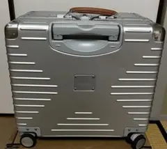 新品・未使用品】innovator アルミスーツケース 限定色 70L - メルカリ