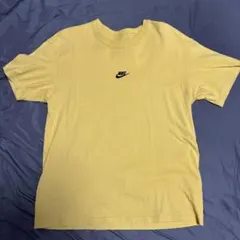 Nike Tシャツ　黄色