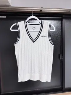 adidas ケーブルニット Vネックベスト