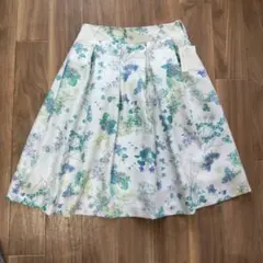 新品 M ART WAVE 花柄フレアスカート