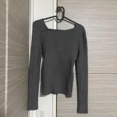 Louere グレー アシメネックリブニットのサムネイル