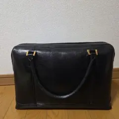 黒型押しレザートートバッグ