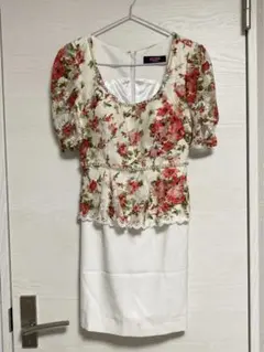 BEYOND IRMA フラワータイトドレス