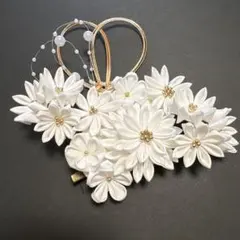 つまみ細工髪飾り　結婚式　卒業式　ウェディング　花モチーフ ヘアピンセット　水引のサムネイル