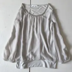 アナイ ANAYI ビジュー ブラウス 袖シアー 9分袖くらい ライトグレー