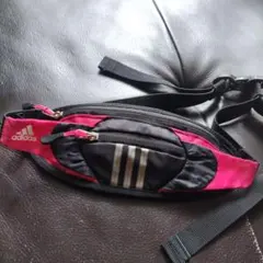 adidas ボディバッグ・ウエストポーチ 黒/ピンク