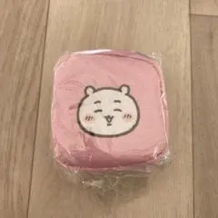 ちいかわ カラビナつき刺繍スクエアミニポーチ