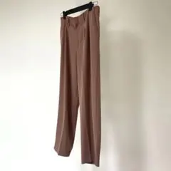 UNIQLO ドレープ テーパードパンツ