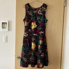 花柄ワンピース