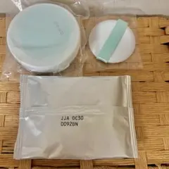 【新品 未開封】HAKU クッションファンデ レフィルOC30 パフ ケースのサムネイル