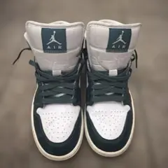 NIKE AIR JORDAN 1 MID ホワイト ダークグリーンのサムネイル