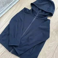 ユニクロ　パーカー　サイズ110