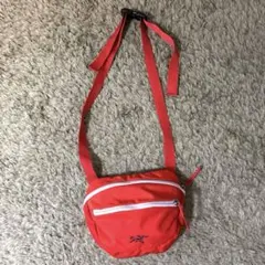希少 正規品 廃盤 ARC'TERYX MAKA2 ショルダーバッグ 赤 アーク - メルカリ