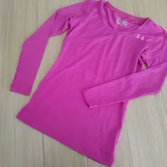 Under Armour ピンク 長袖Tシャツ SM