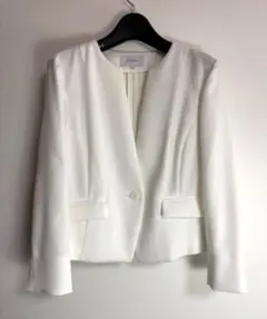 美品　アンタイトル　ノーカラージャケット　ホワイト　2のサムネイル