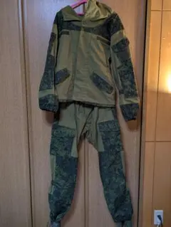 ロシア軍 ゴルカ 戦闘服 迷彩 上下 実物？ Amazon | ANA ロシア軍実物 山岳部隊 ゴルカ上下セット 迷彩服