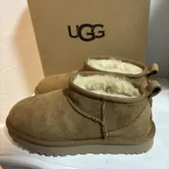 UGG CLASSIC ULTRA MINI