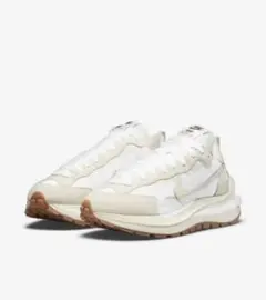NIKE×sacai vaporwaffle White and Gum