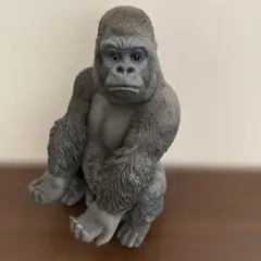 【ゴリラスマホ置き】インテリア雑貨 オブジェ　動物グッズ　携帯スタンド　メモ置物