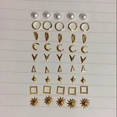 ネイルパーツ300円45個セット 2種類変更することができます