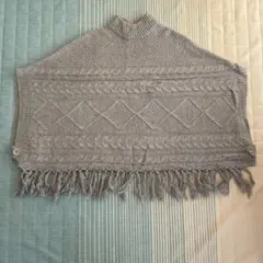 グレー ケーブルニット ポンチョ