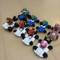 ハッピーセット　マリオカート フィギュアセット 8体