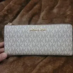 MICHAEL KORS ロゴ入り長財布