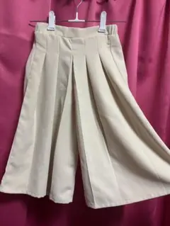 ベージュ プリーツデザイン ロングパンツ 110サイズ