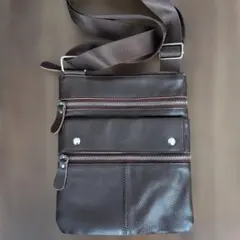 サコッシュ レザー ショルダーバッグ