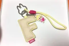ラブブ Pin foe Love イニシャル F