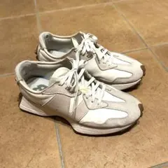 ニューバランススニーカー　ホワイト／ライトベージュ327