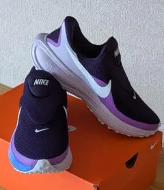 NIKE レボリューション8 イージーオン　　　　　　　未使用品