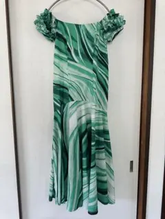 フラダンス用緑のストライプドレス