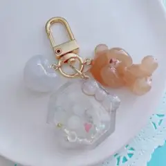 レジン キーホルダー くまさん ぷっくりハート シャカシャカボックス