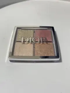 DIOR バックステージ グロウ マキシマイザー パレット 004 ハイライト