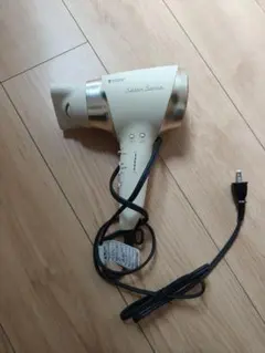 【ジャンク】マグネットドライヤーMAGNET Hair Pro HCD-G06W ジャンク】マグネットドライヤーMAGNET Hair Pro HCD-G06W - メルカリ